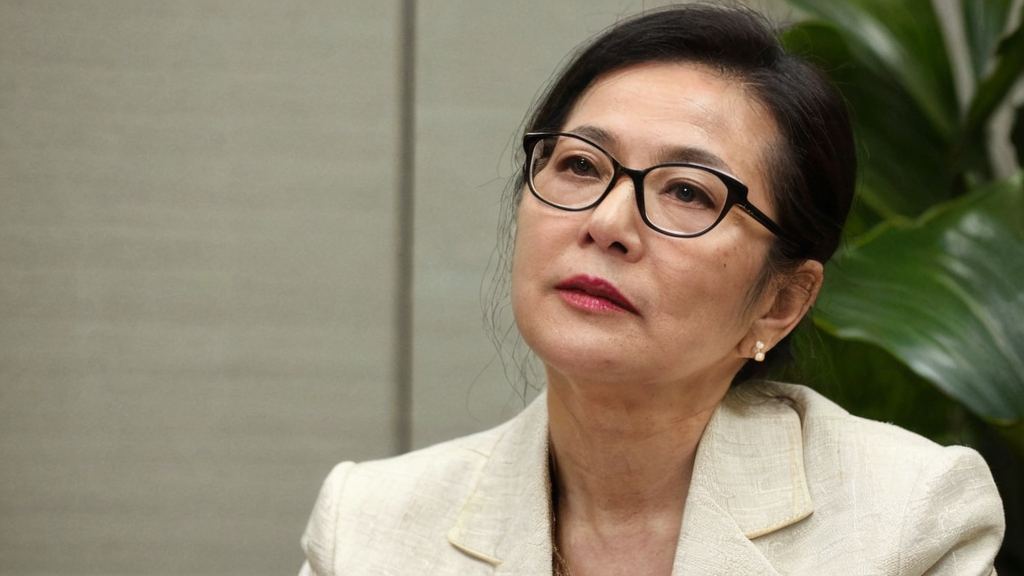 那些光鲜亮丽的明星背后揭秘明星的真实生活和虚假谣言引发吃瓜群众热议